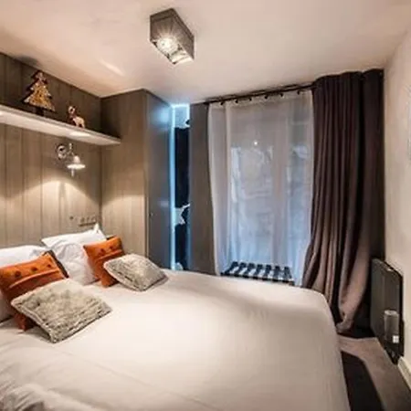 Moderne Avec Cheminee, Parking Et Wi-fi, - Fr-1-563-7 *