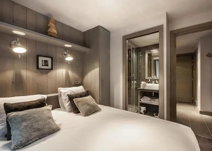 Moderne Avec Cheminée, Parking Et Wi-fi, - Fr-1-563-7